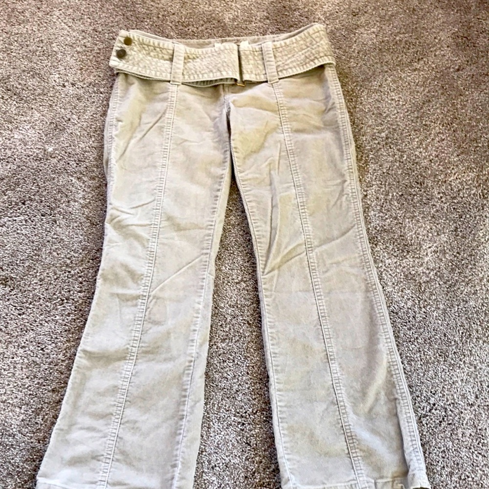 Vintage LONDON JEAN made by Victorias Secret TAN boot leg pants size 2 Short